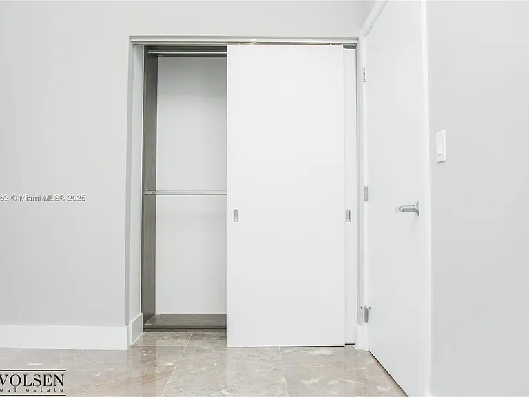 16385 Biscayne Blvd #2615 — Photo 32