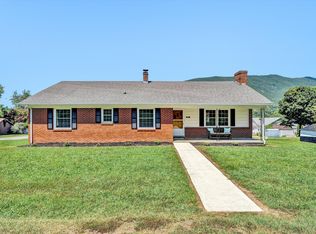157 Albemarle Ave, Buchanan, VA 24066