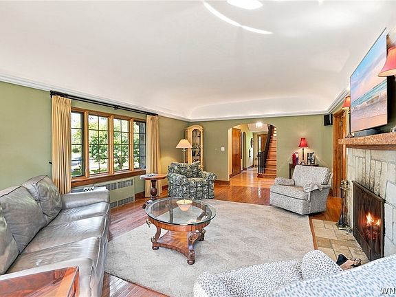 5th image of 18 Harper Rd