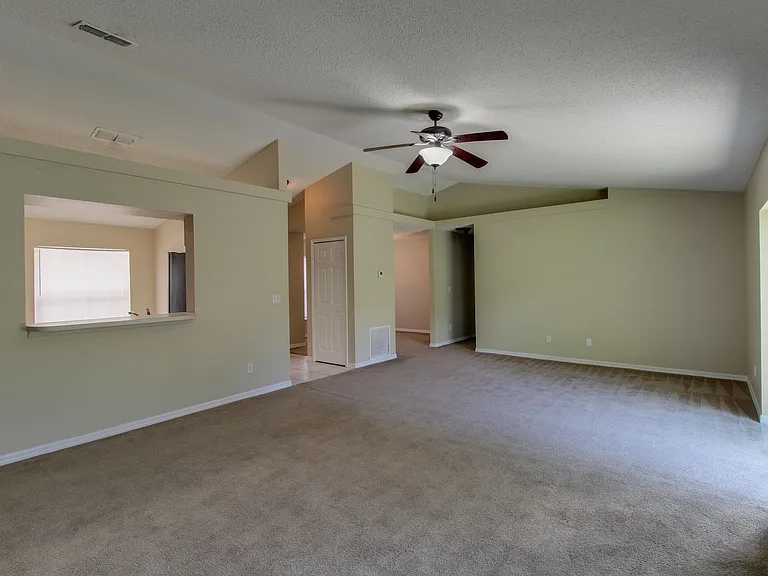 13118 Pinyon Dr — Photo 2