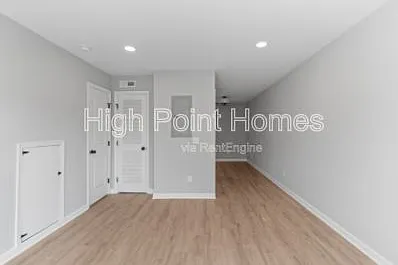 400 Gallery Ln #E8 — Photo 6