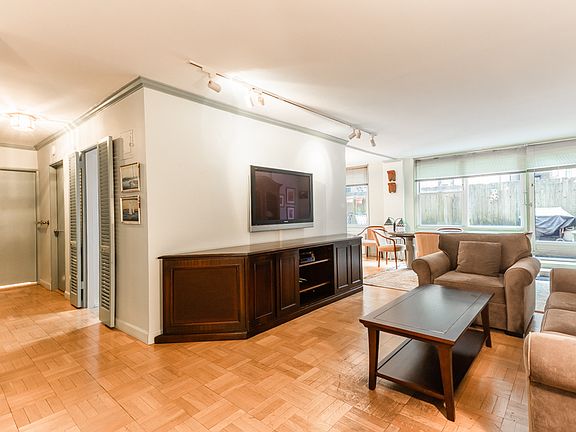 2nd image of 207 E 74th St APT 1A