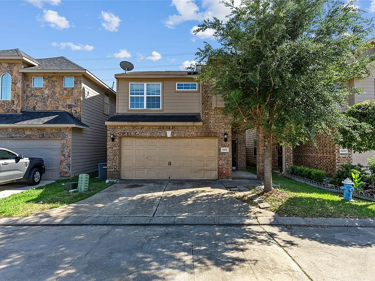 11017 Panther Ct — Photo 1