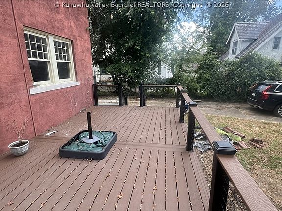 3rd image of 1543 Quarrier St