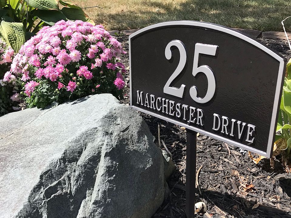 1st image of 25 Marchester Dr