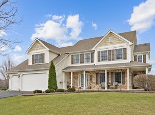 375 Meadow Vw, Burlington, IL 60109