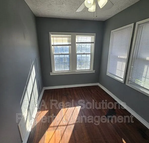854 Fairwood Ave — Photo 9