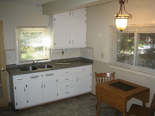3rd image of 603 Grand Ave E