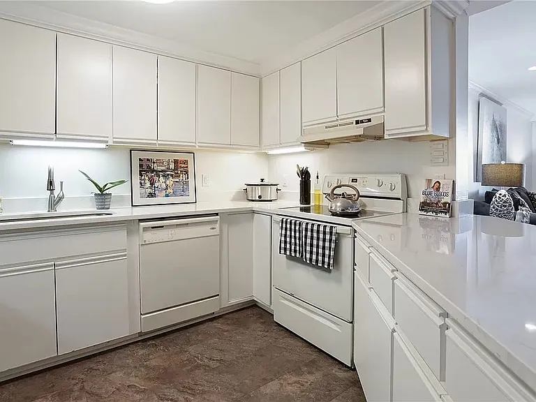 1 Marina Dr #204A — Photo 12