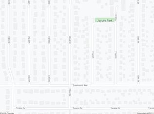 4417 72nd St, Urbandale, IA 50322