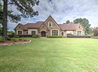 9398 Dogwood Rd, Germantown, TN 38139