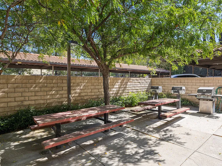 Westgate Apartments — Photo 18