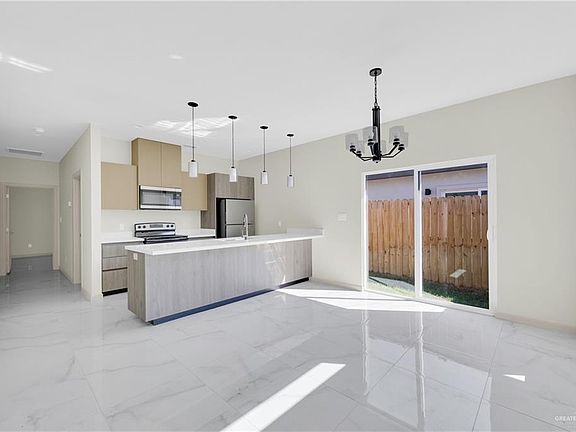5th image of 1906 W Violet Dr #3