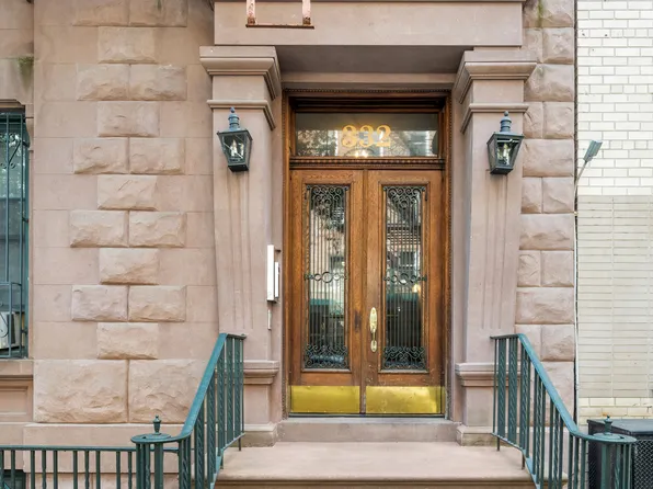 332 East 77th Street image 9 of 10