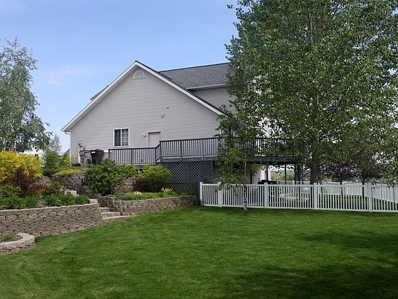 4th image of 1370 SE Cougar Ct