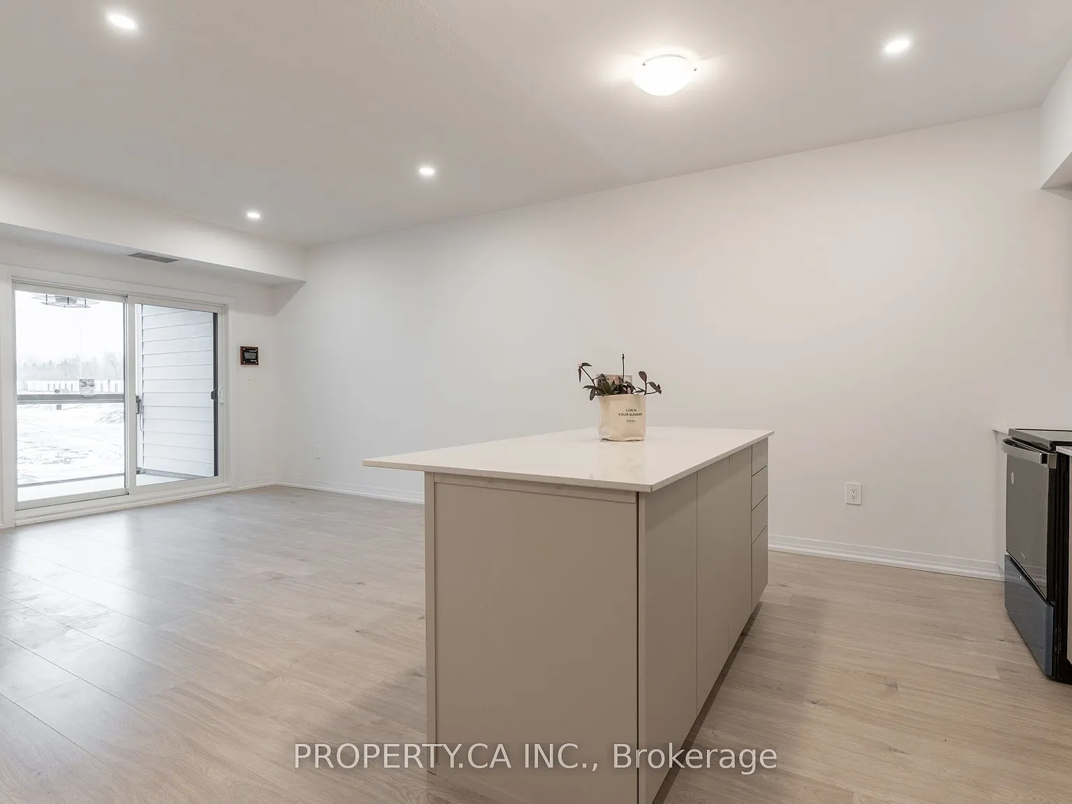 1 bed, $2,100 — Photo 4