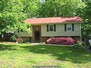 1st image of 403 Mahogany Ln