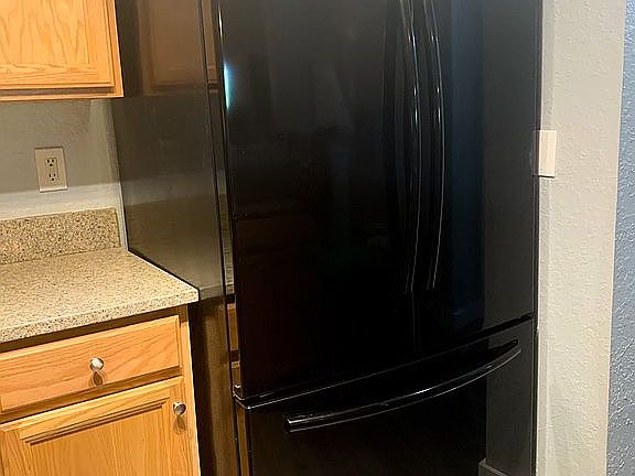 4th image of 304 E South St Unit 2025