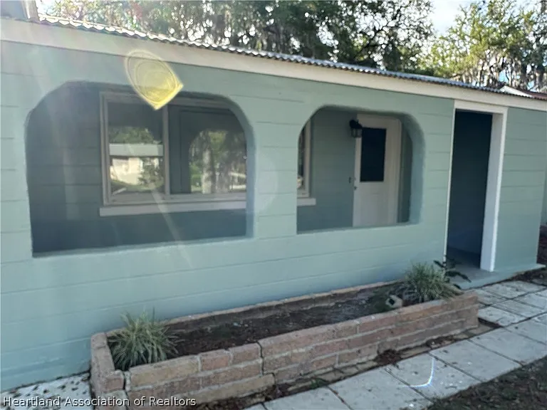 1327 Hotiyee Ave — Photo 4