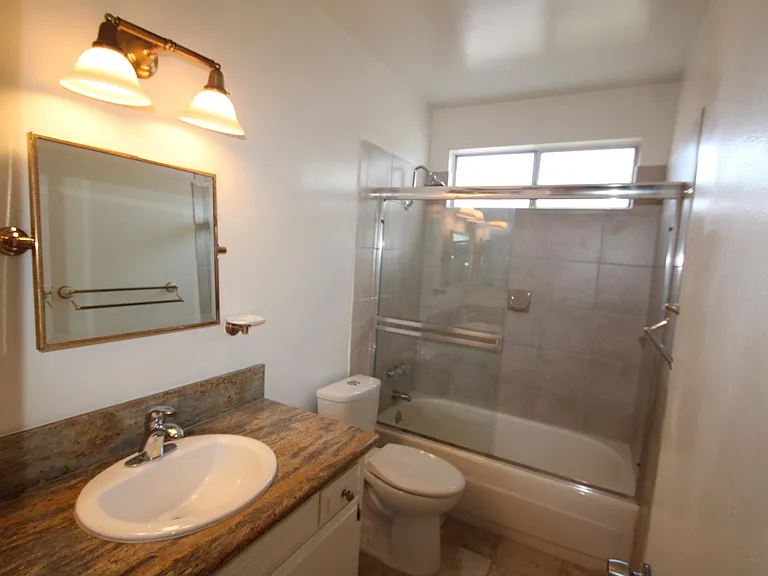 1728 Montana Ave #19 — Photo 18