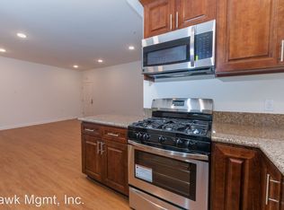 7108 Amigo Ave #203, Reseda, CA 91335