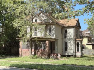 402 W Green St, Champaign, IL 61820