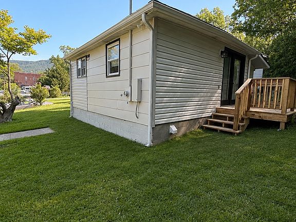 5th image of 8529 Summer View Dr