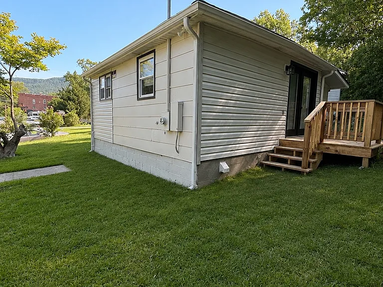 8529 Summer View Dr — Photo 5