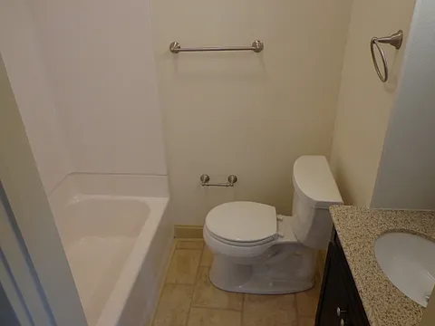 21 E Walnut St #4 — Photo 5
