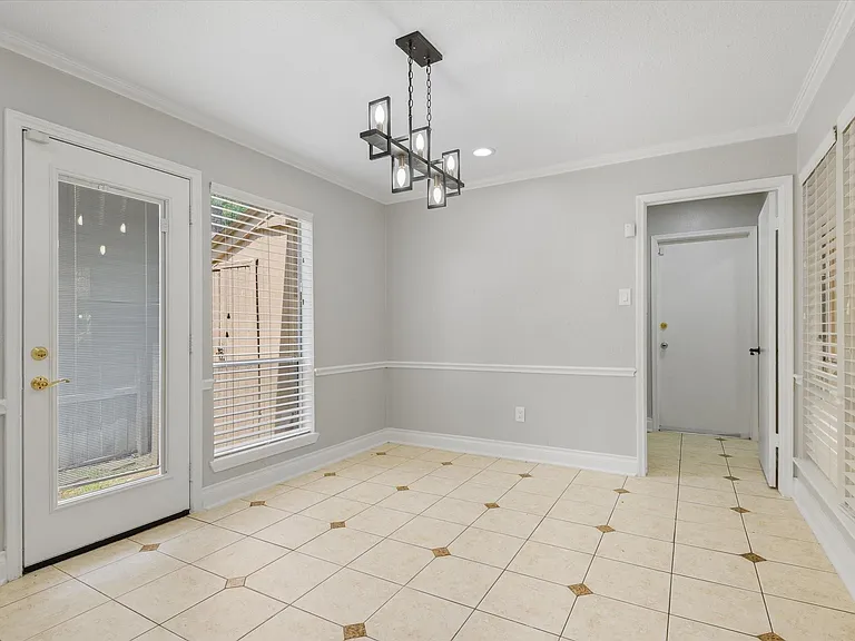 7715 Brush Wood Dr — Photo 16