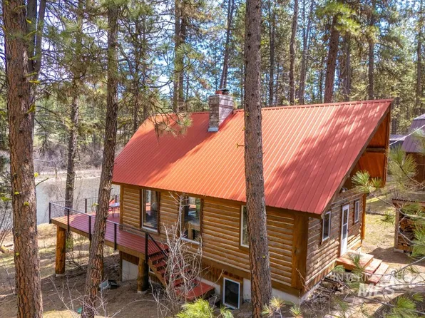 17 River Run Way, Garden Valley, ID 83622