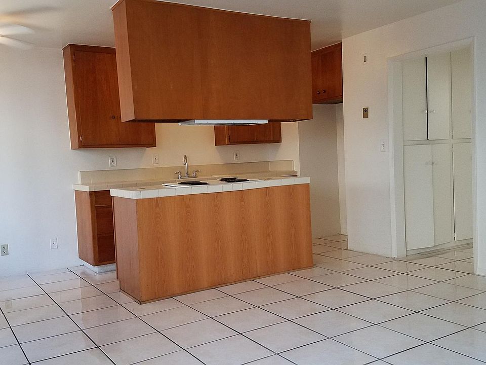 1st image of 675 Stanley Ave APT 3