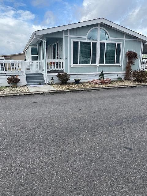 1st image of 4200 Summers Ln Unit 23
