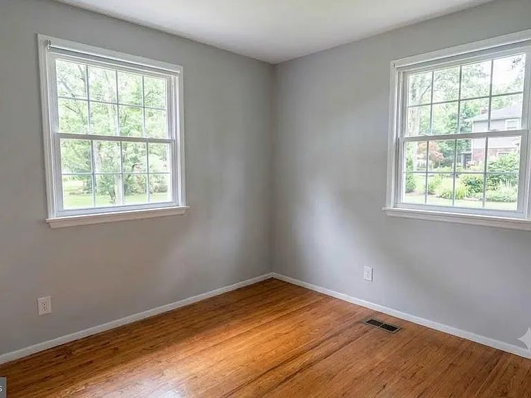 306 Cornell Rd — Photo 21