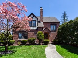 137 Laurel St, Longmeadow, MA 01106