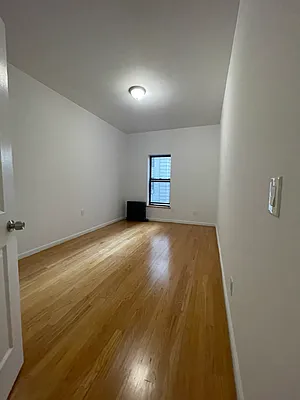 Rented by Peter R. Hungerford, LREB | media 22