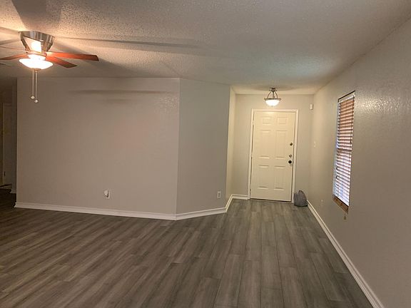 5th image of 821 Encino Dr