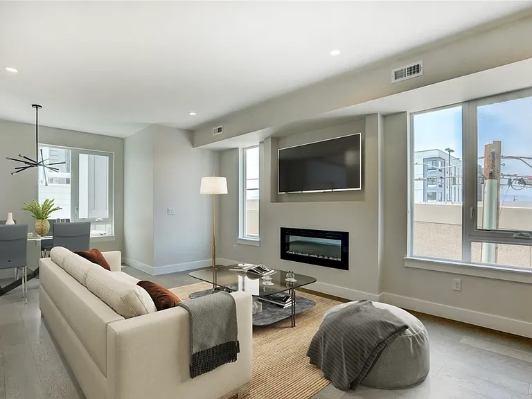 3535 S Emerson St #D — Photo 15
