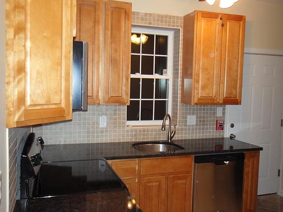 3rd image of 5120 Chester Ave APT A