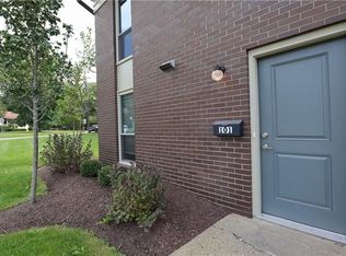 401 Carriage Hill Dr, Canonsburg, PA 15317