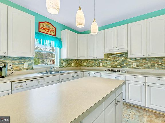4th image of 351 Driftwood Ln #351