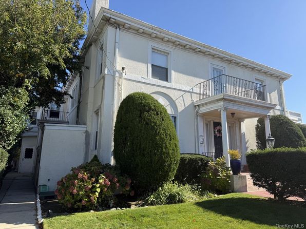 106 Monroe Blvd #2