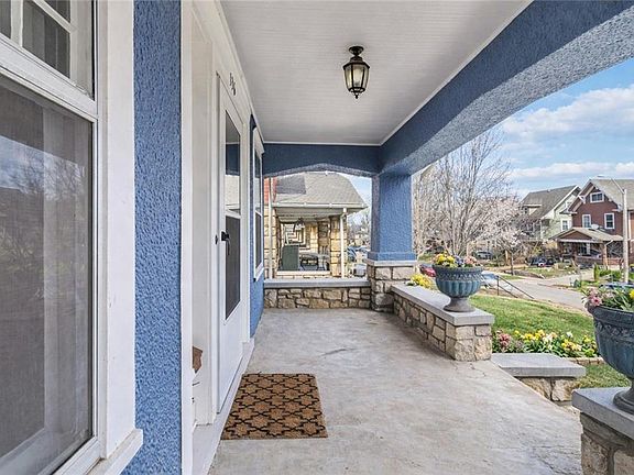 3rd image of 136 Lawn Ave