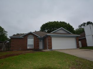 10212 Lone Eagle Ct, Fort Worth, TX 76108