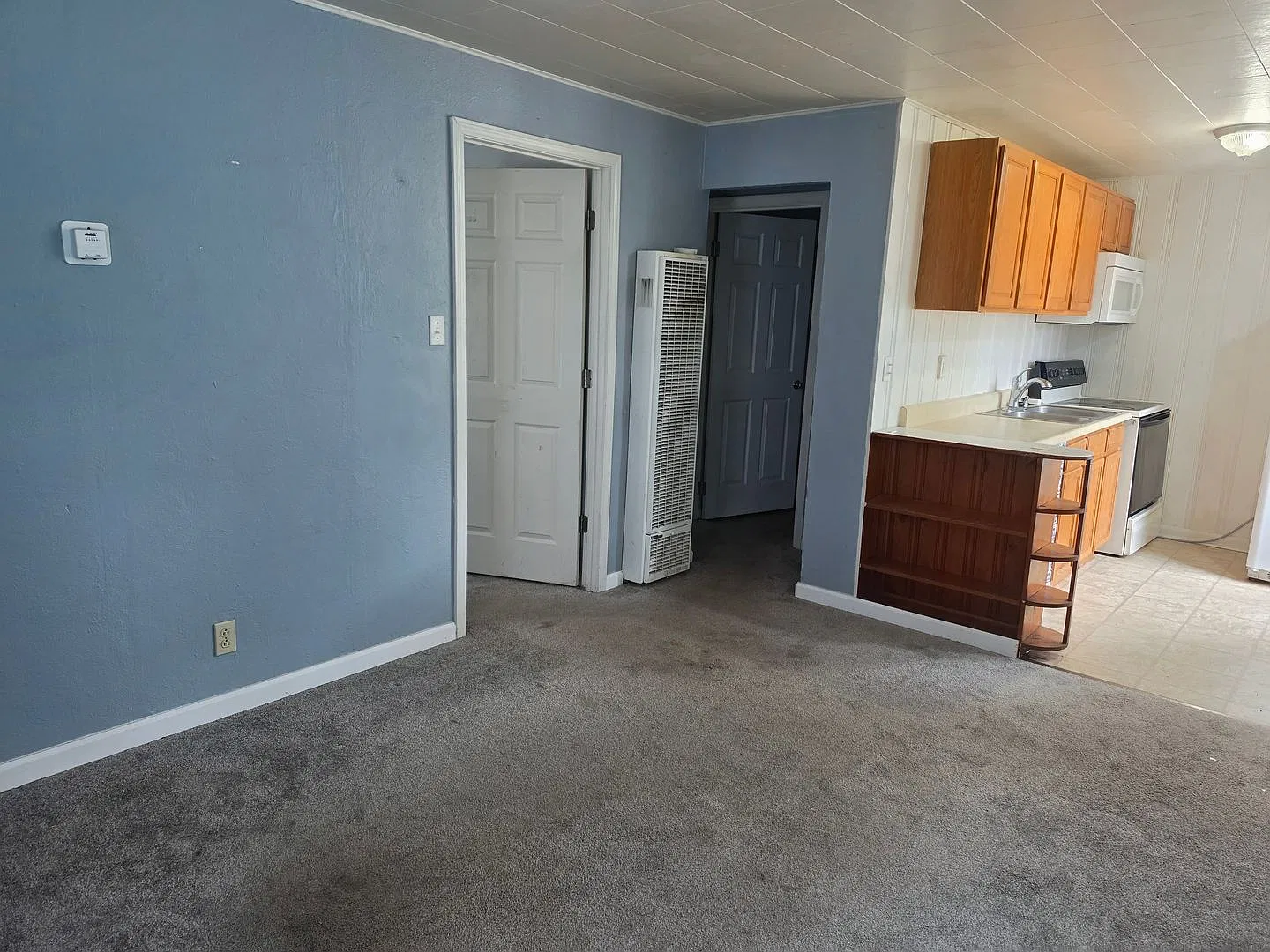 Beautiful 1 Bed 1 Bath Home — Photo 2