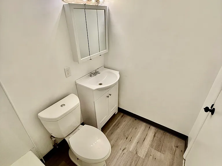81 N Duane Ave #3 — Photo 9