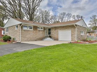 5330 Mary Ann Ln, Merrillville, IN 46410