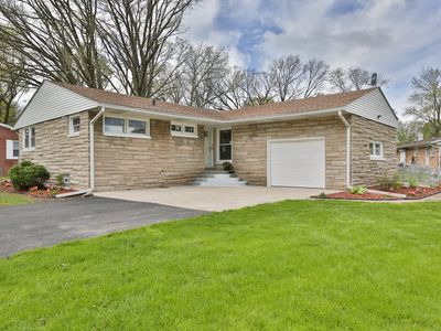 5330 Mary Ann Ln, Merrillville, IN, 46410