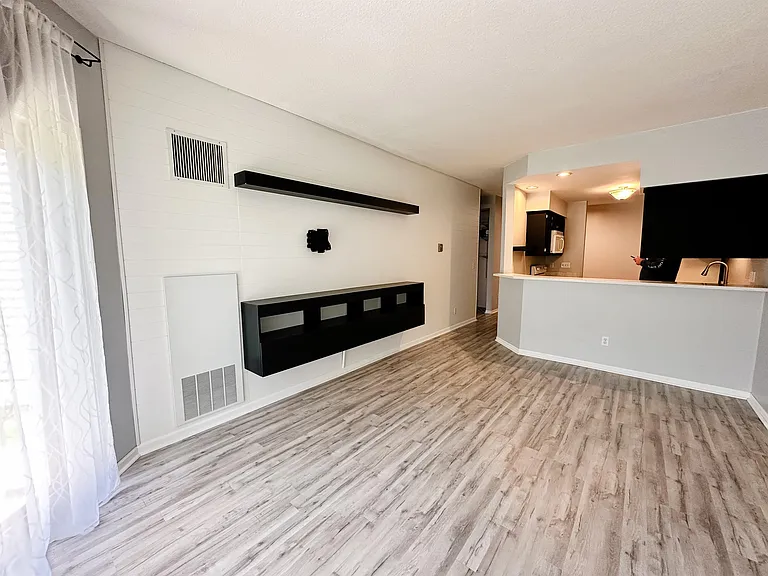 1392 Carling Dr #104 — Photo 12