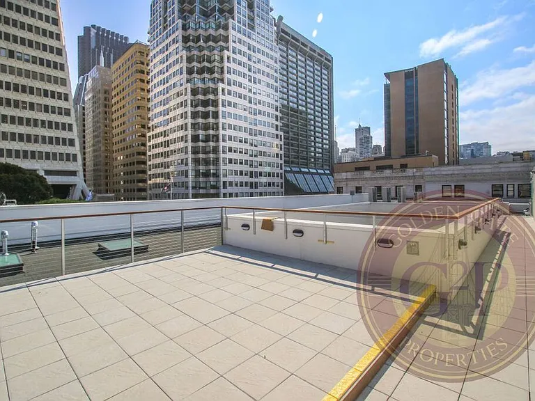 722 Montgomery St — Photo 15